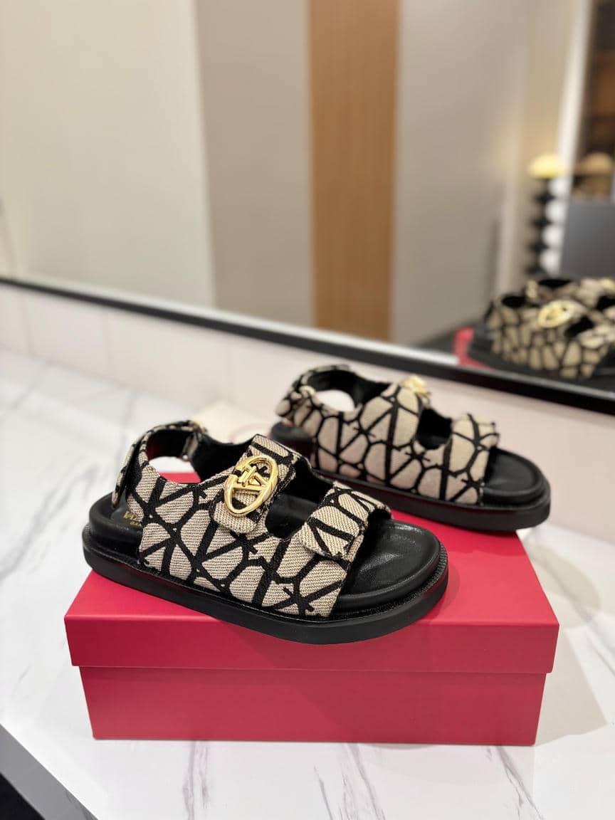 Valentino Slipper 2